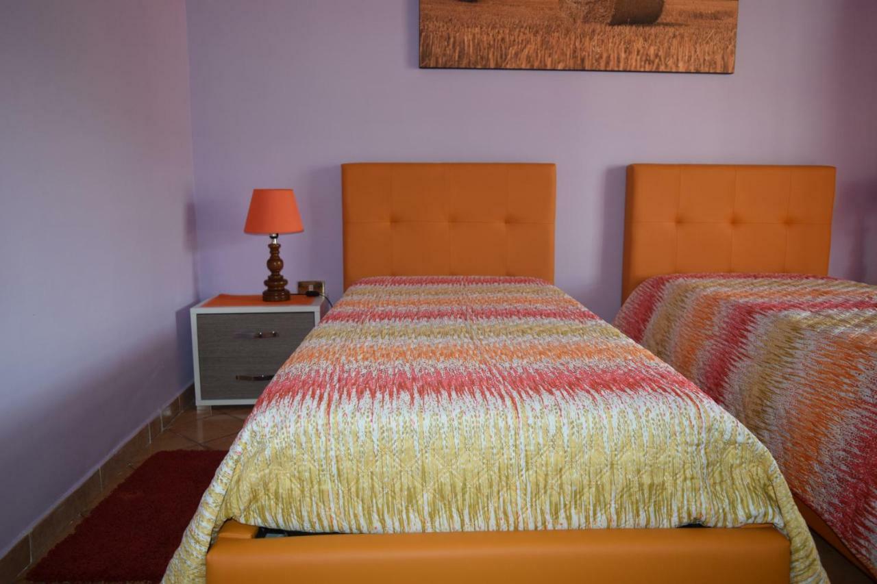 カゼルタ Amici Di Hackert Bed & Breakfast エクステリア 写真