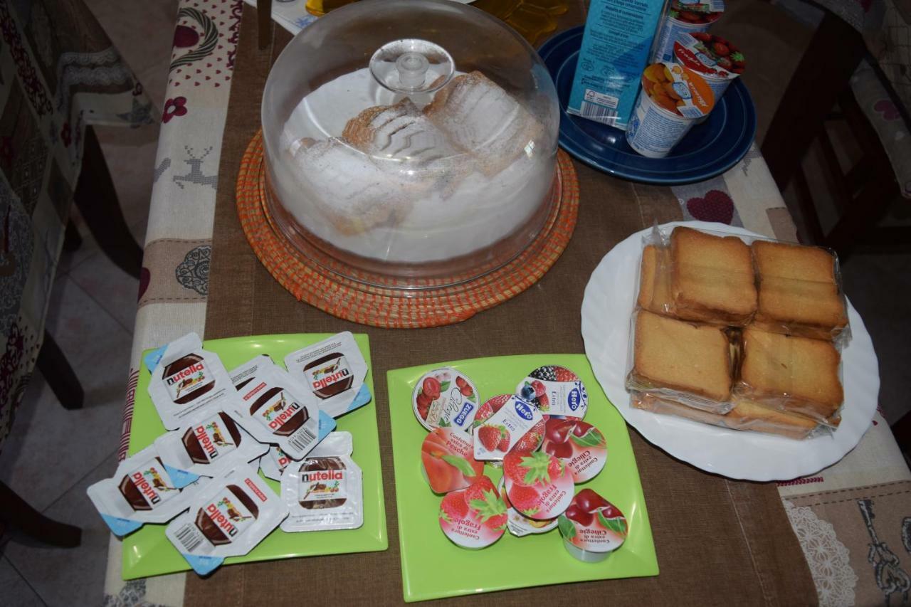 カゼルタ Amici Di Hackert Bed & Breakfast エクステリア 写真